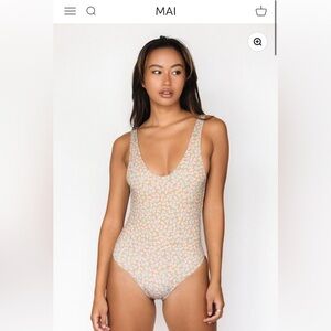MAI Bonita bodysuit Medium NWT